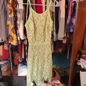 Large cute lace dress with open back & tie details
